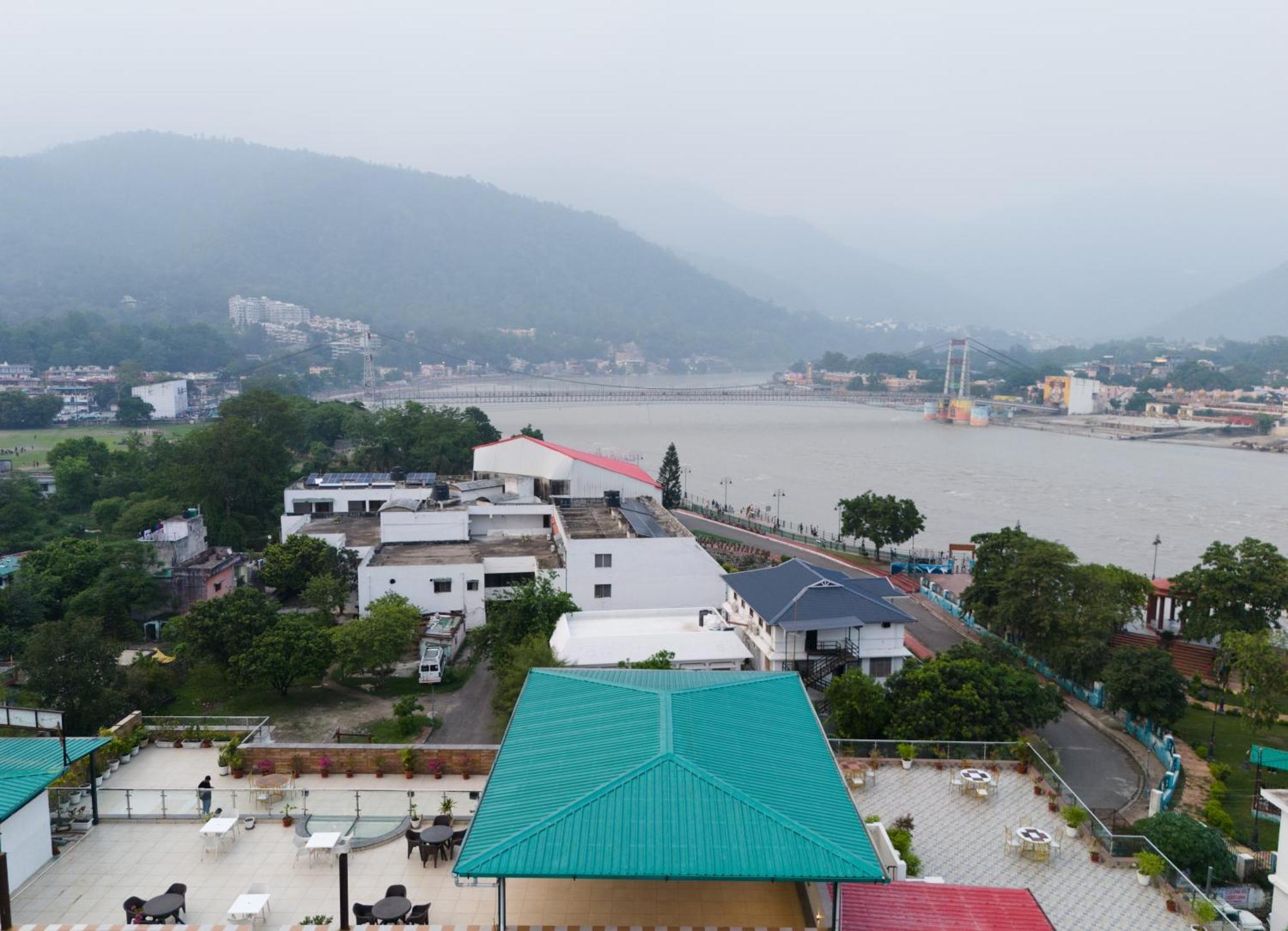 Hotel Indira Nikunj Rishīkesh Buitenkant foto